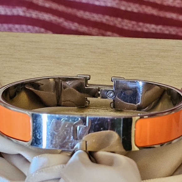 Hermes Orange and Silver Enamel Clic H Bracelet - Picture 4 of 5